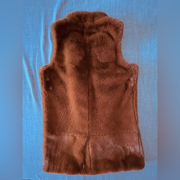 Soft Surroundings NWOT Lenai Faux Fur Vest Copper Rust Size Medium - Picture 3 of 9